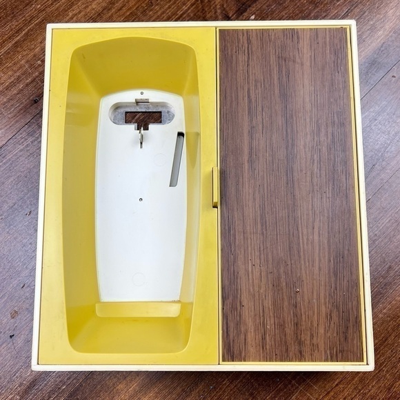 MCM Vintage Sears Roebuck Wall Mount / 2 Blades / Cord NO Mixer Harvest Yellow - Picture 2 of 13